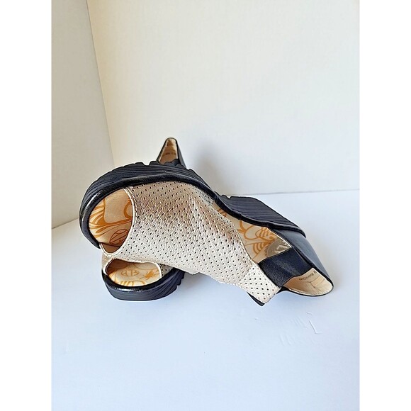 Fly London Peep Toe Shoes Womens EU 38 US 7.5 - 8 Wedge Gold Perforated Black - Picture 9 of 13